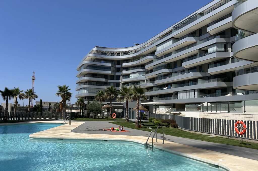 Halia, property along the coastline